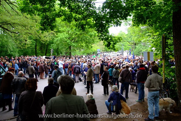 tl_files/hundeauslauf/inhalte/Demo20150514/DSCF8826.JPG